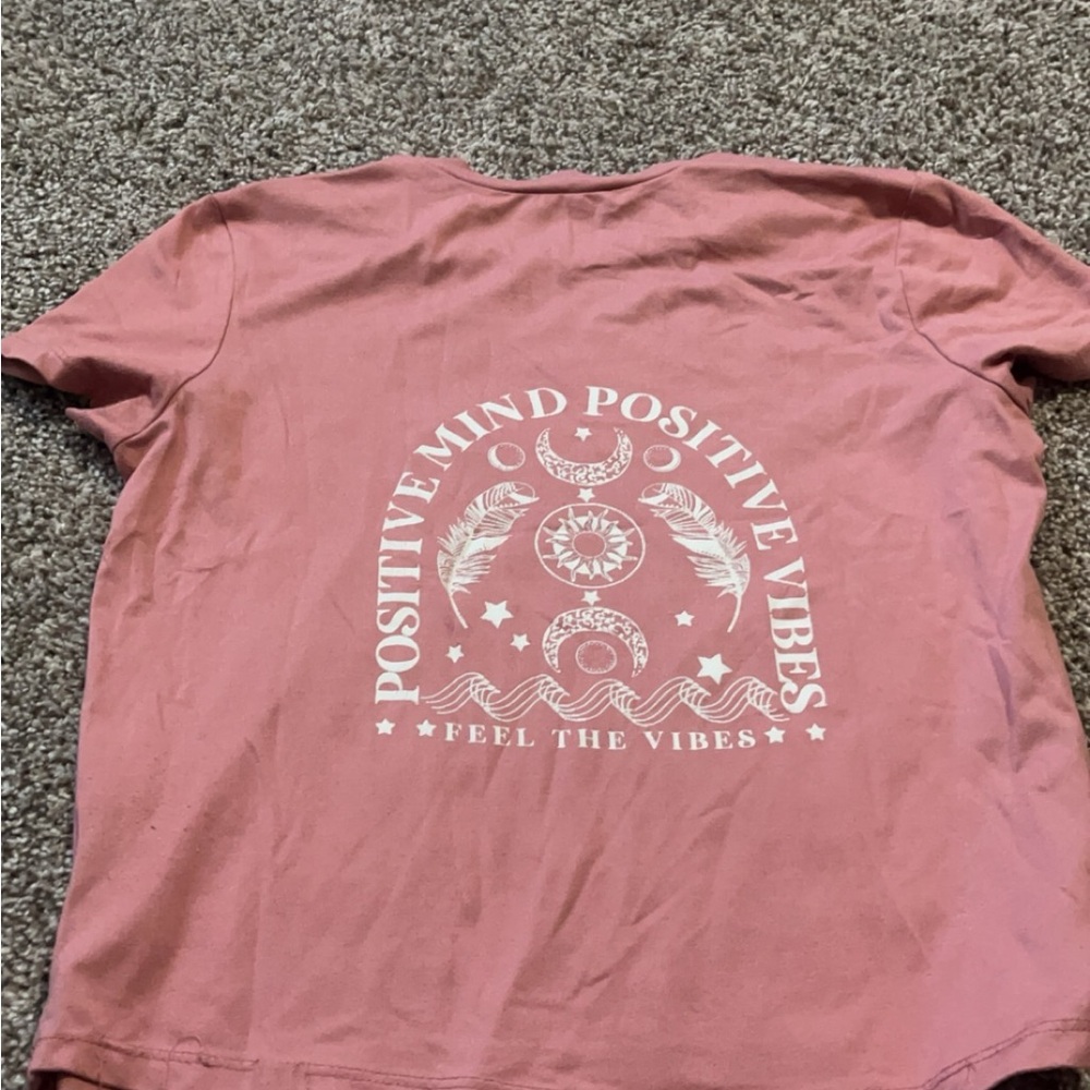 getting rid of old t shirts, size small, cute and still new